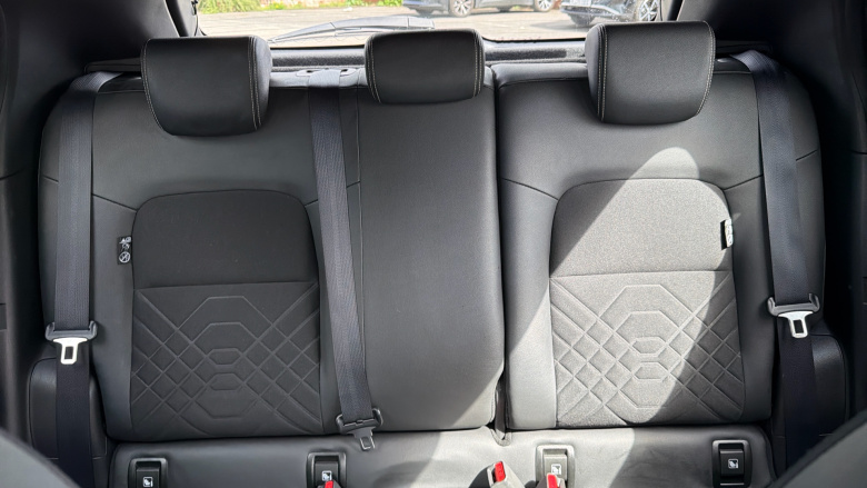 Nissan Juke 1.0 DiG-T 114 Tekna 5dr Petrol Hatchback